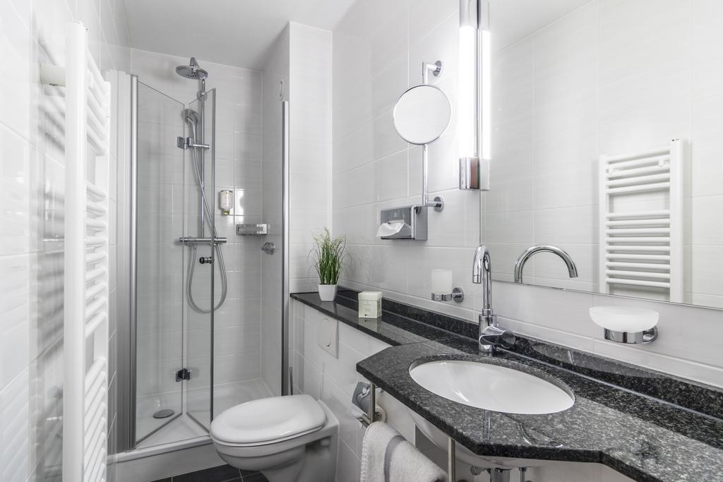 Hotel Garni Oberrhein Райнфелден Стая снимка