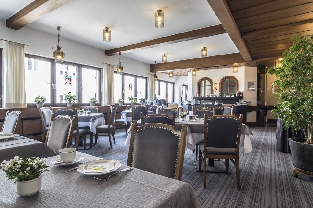 Hotel Garni Oberrhein Райнфелден Екстериор снимка