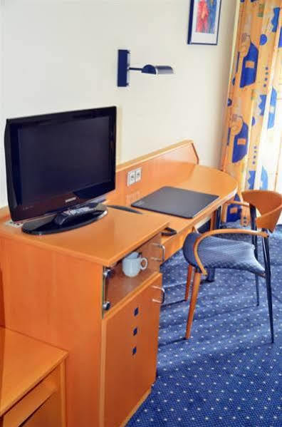 Hotel Garni Oberrhein Райнфелден Екстериор снимка